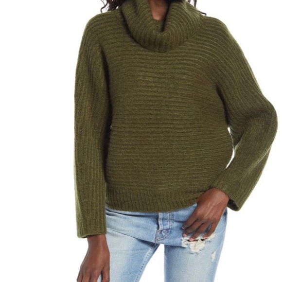 Leith Sweaters - NEW Leith Nordstrom Women’s Olive Green Soft Turtleneck Sweater NWT